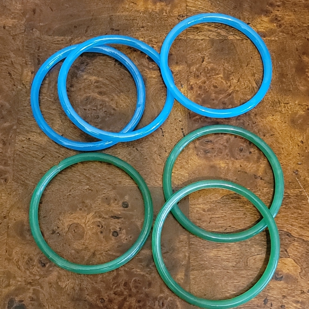 Glass bracelets